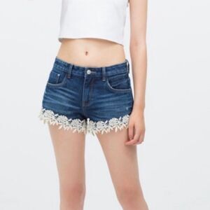Zara Trafaluc Crochet Lace Trim Denim Shorts Size 2